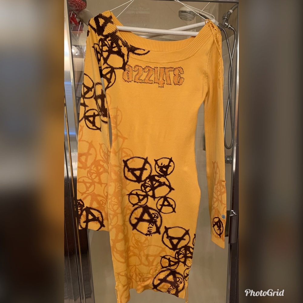 Azzure Sexy Sweater Dress - Picture 2 of 4